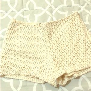 Banana Republic 2P Summer Ivory White Shorts